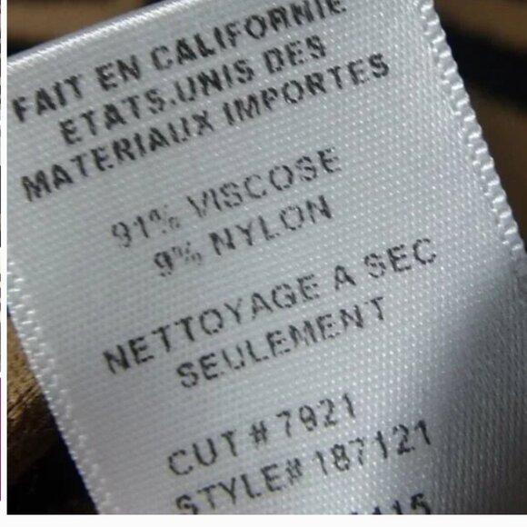 TRINA TURK TOP SIZE SMALL TRUMPET SLEEVES - Picture 7 of 7